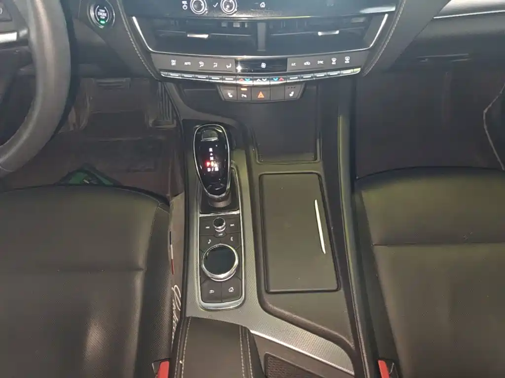 Cadillac CT5 — миниатюра 14