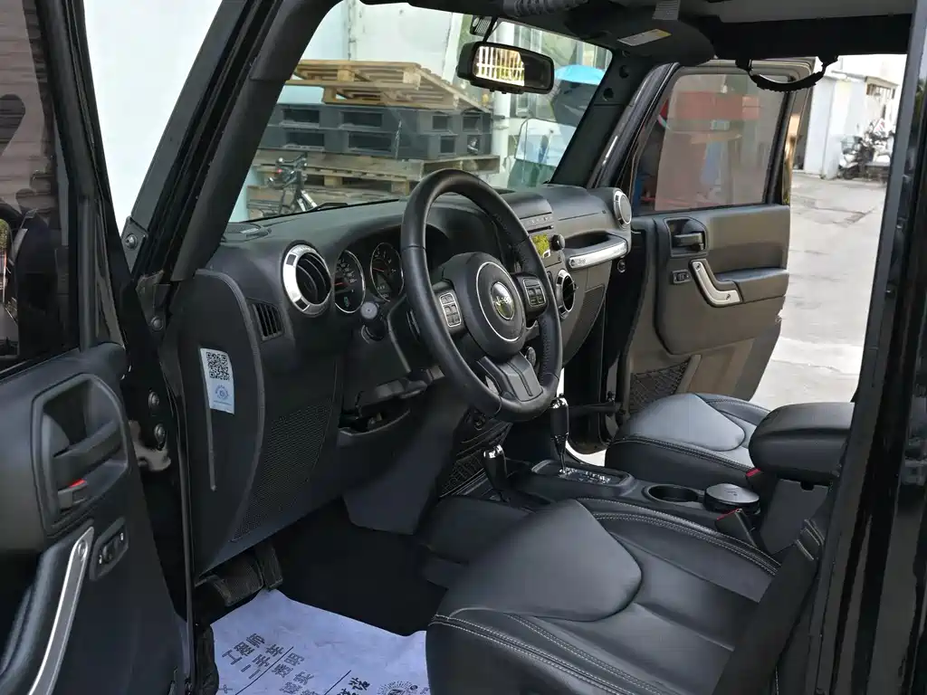 Jeep Wrangler — миниатюра 6