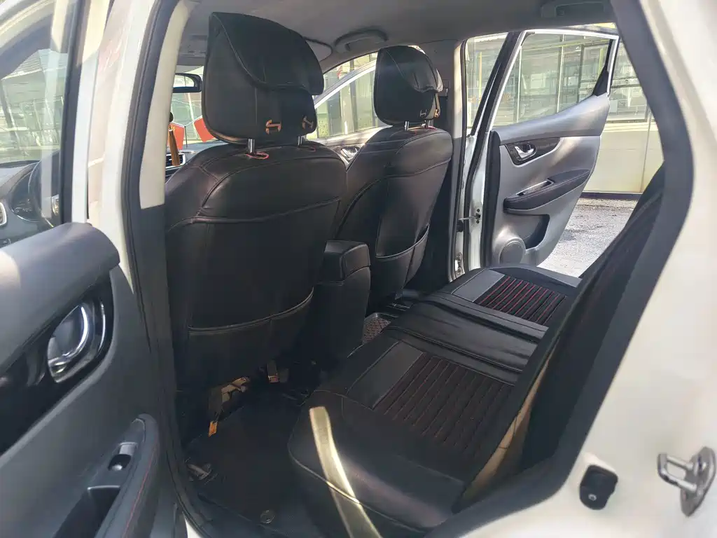 Nissan Qashqai — миниатюра 10