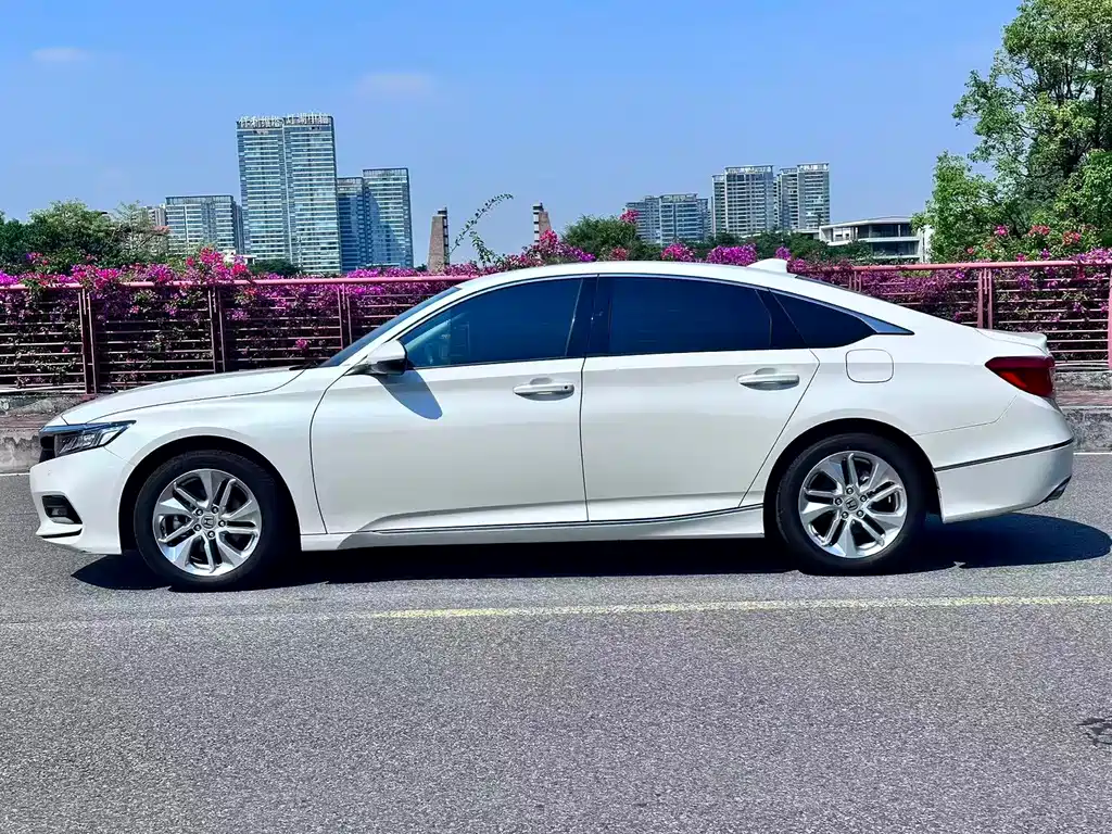 Honda Accord — миниатюра 4