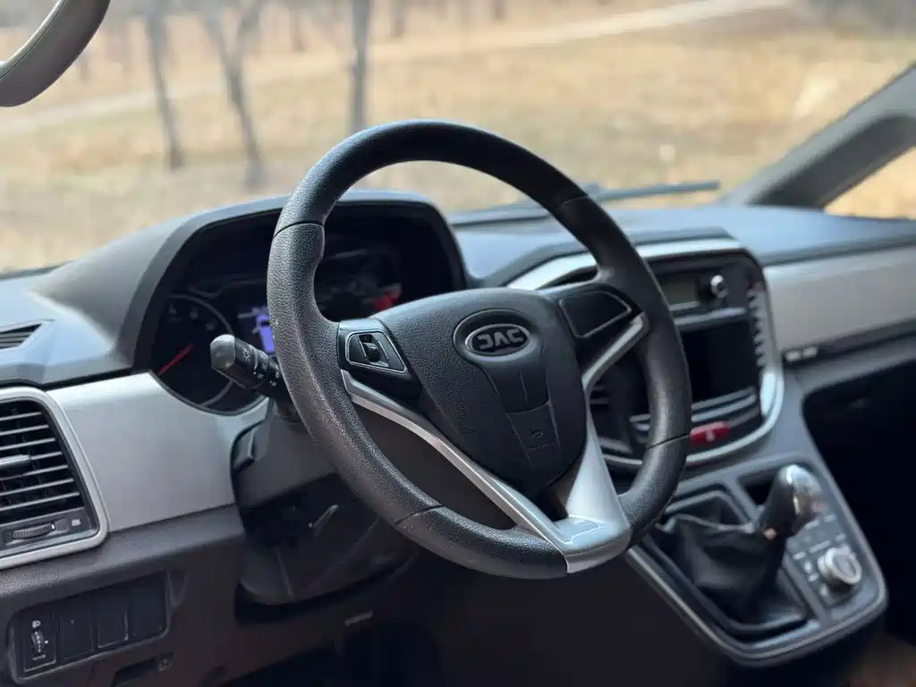 JAC Refine Refine M4 — миниатюра 5