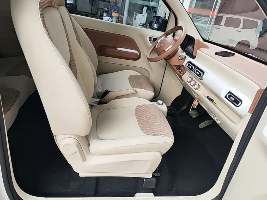 Wuling MINIEV — миниатюра 25