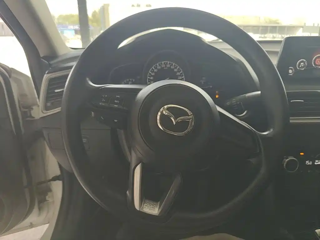 Mazda 3 Axela — миниатюра 11
