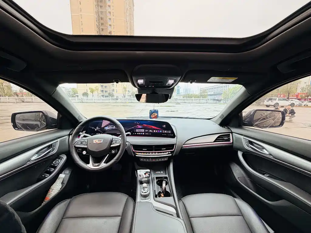 Cadillac CT5 — миниатюра 6