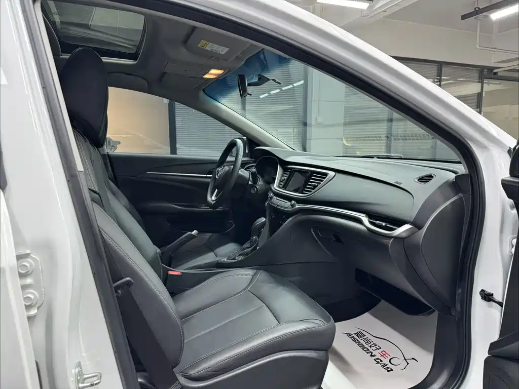 Buick Excelle — миниатюра 10