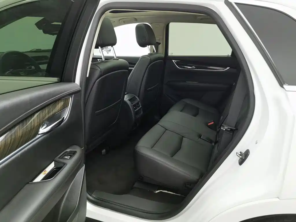 Cadillac XT5 — миниатюра 15