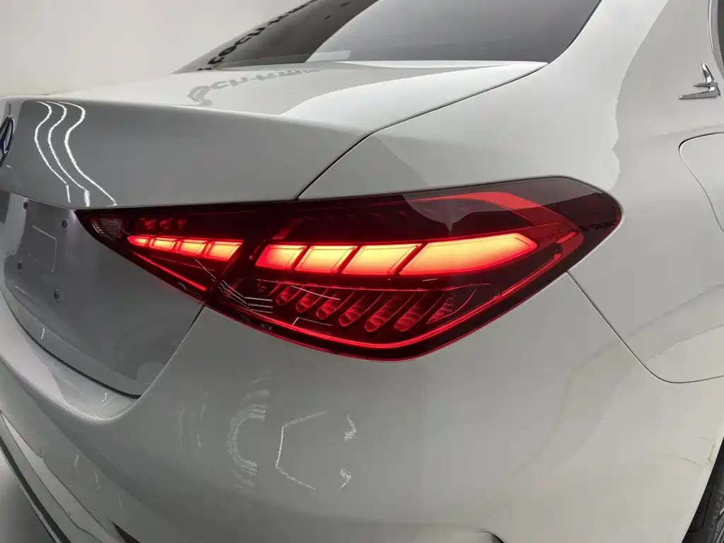 Mercedes-Benz C-Class — миниатюра 10