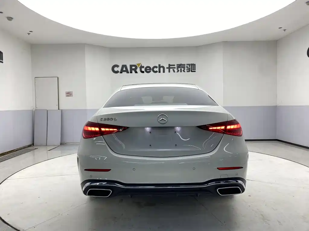 Mercedes-Benz C-Class — миниатюра 6