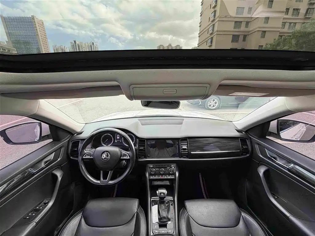 Skoda Kodiaq Facelift TSI330 7 seats 2WD Luxury Tech Edition, фото 10