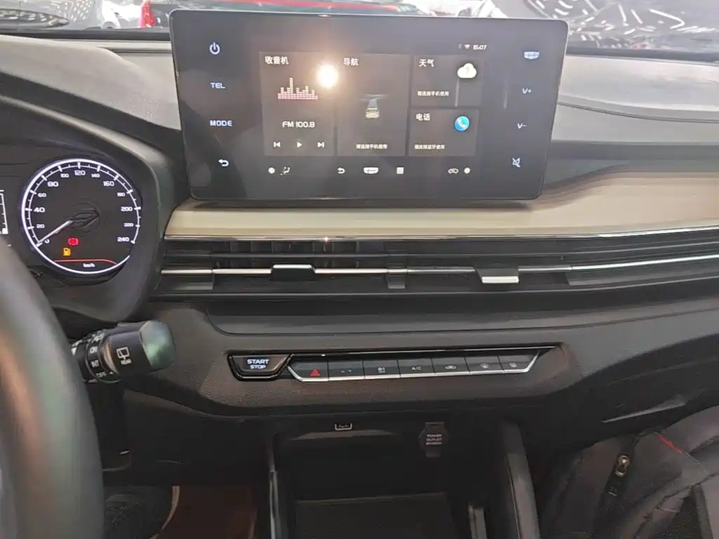 Geely Vision X3 — миниатюра 13