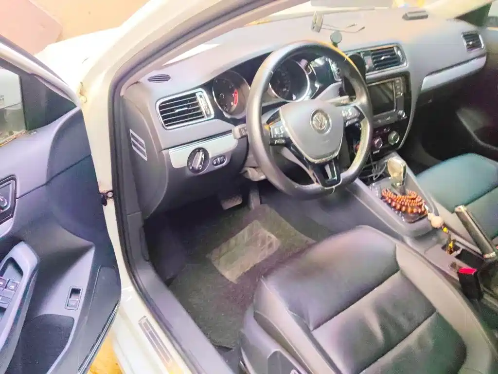 Volkswagen Sagitar — миниатюра 12