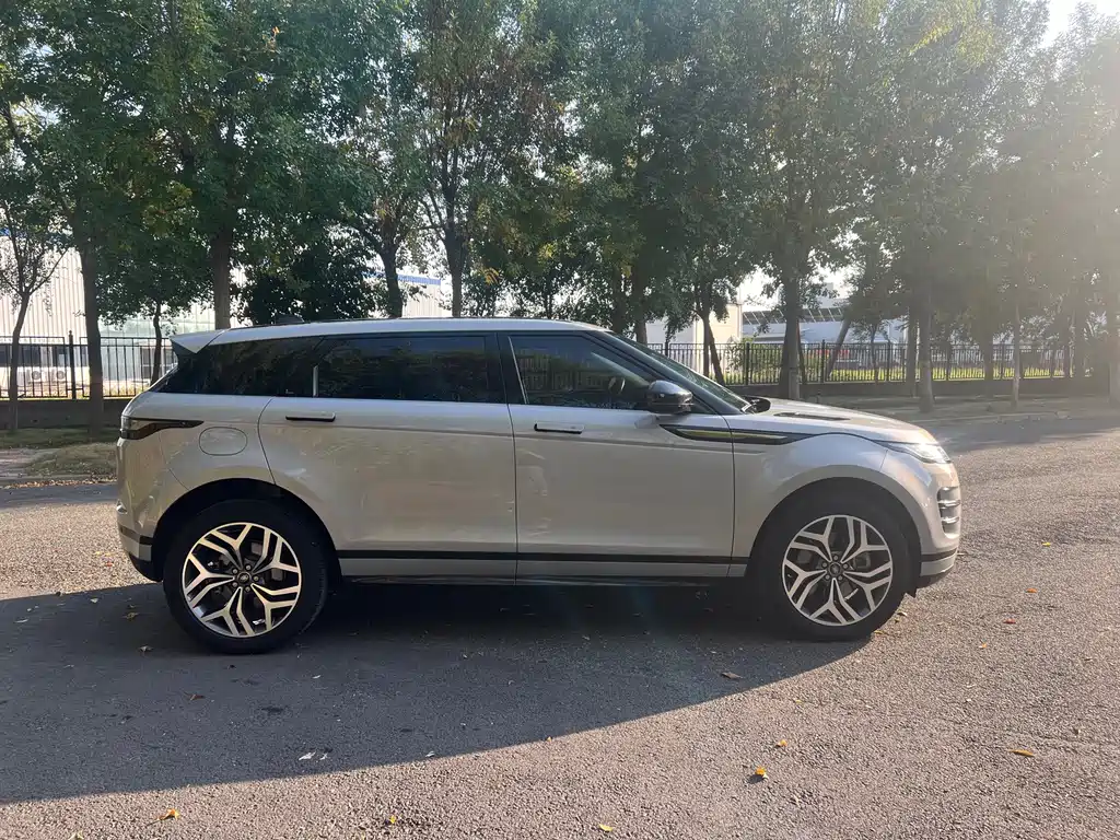 Land Rover Evoque PHEV — миниатюра 4