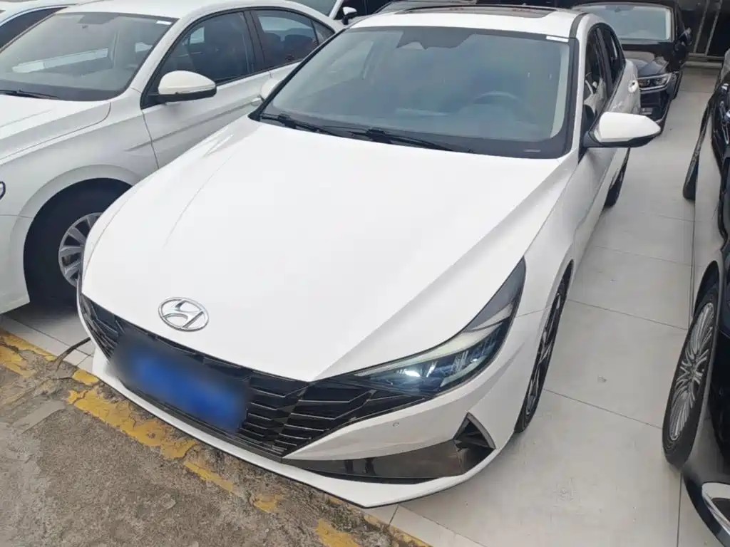 Hyundai Elantra — миниатюра 2