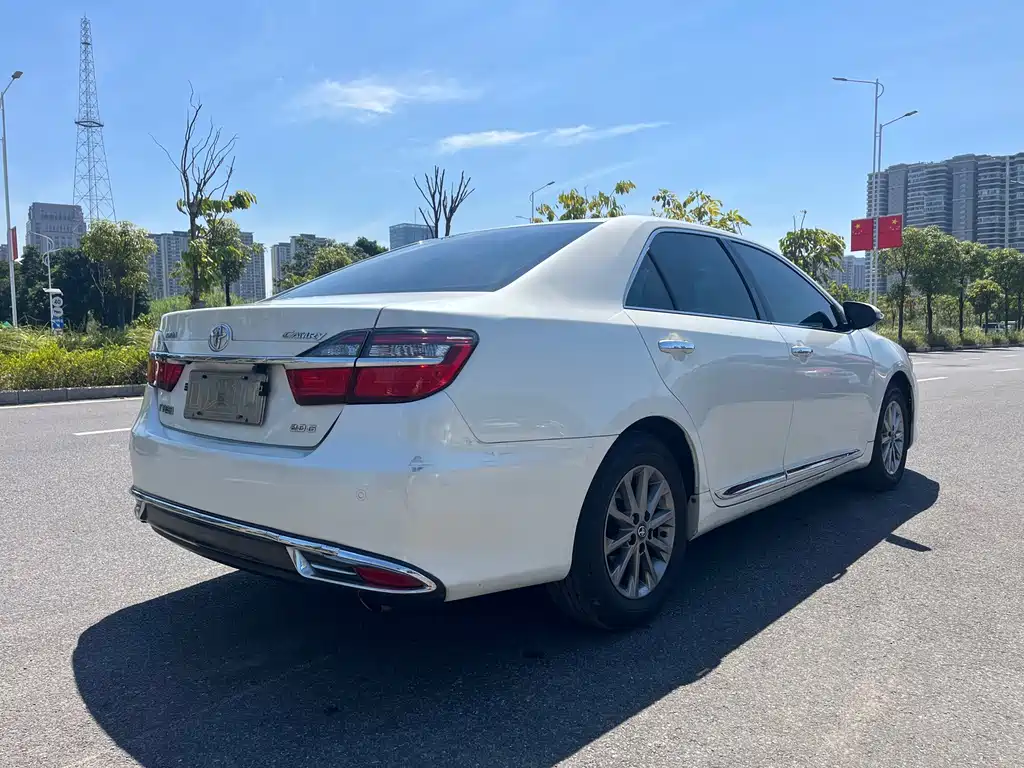 Toyota Camry — миниатюра 6