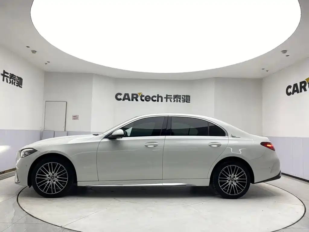 Mercedes-Benz C-Class — миниатюра 8