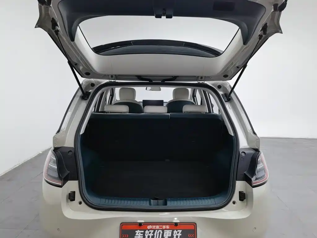 Baojun Yunduo — миниатюра 16