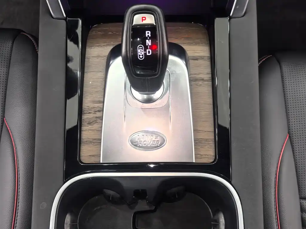 LAND ROVER DISCOVER SPORTS