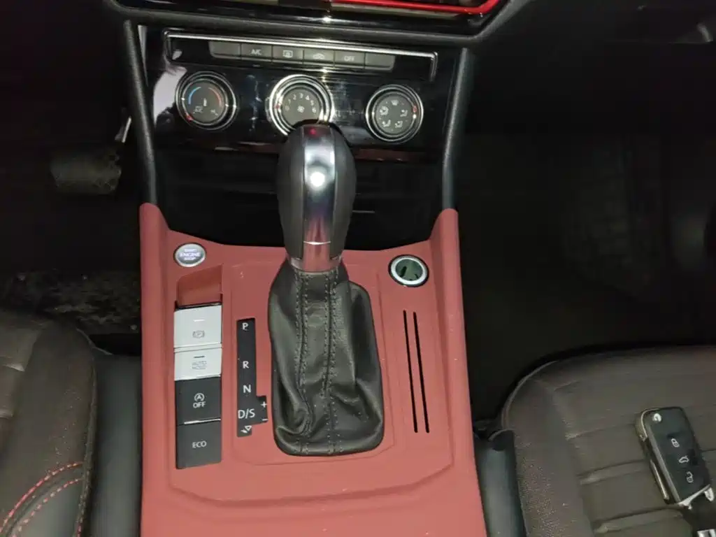 Volkswagen Lavida — миниатюра 14