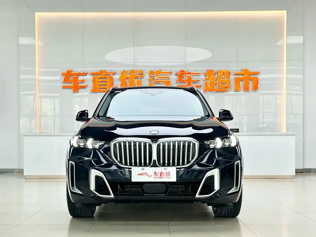 BMW X5 2023 xDrive 30Li Premium M Sport