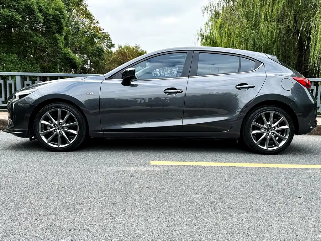 Mazda Mazda3 3 2017 2.0L AT Sport V