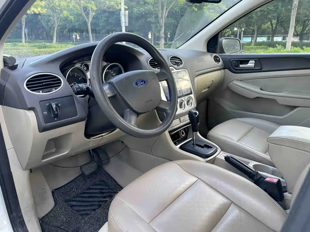 Ford Focus — миниатюра 11