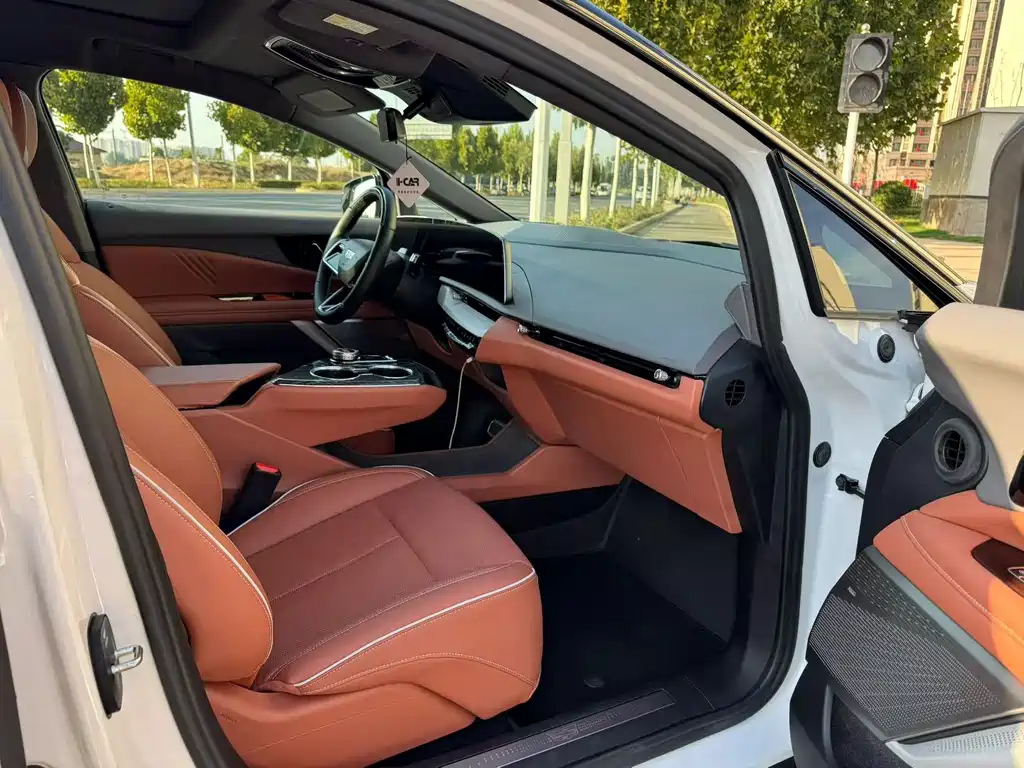 Cadillac IQ — миниатюра 9