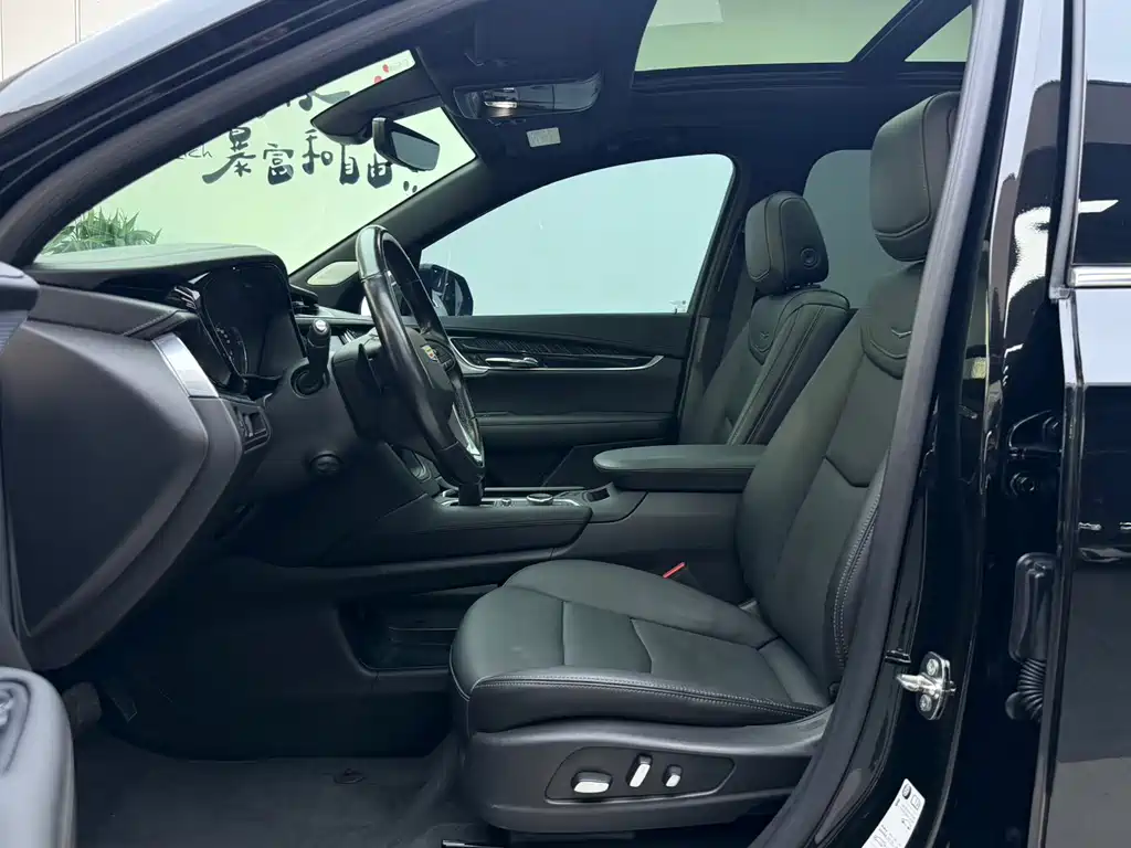Cadillac XT6 — миниатюра 4
