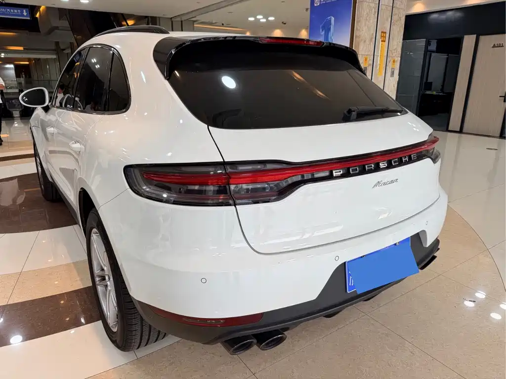 Porsche Macan — миниатюра 16