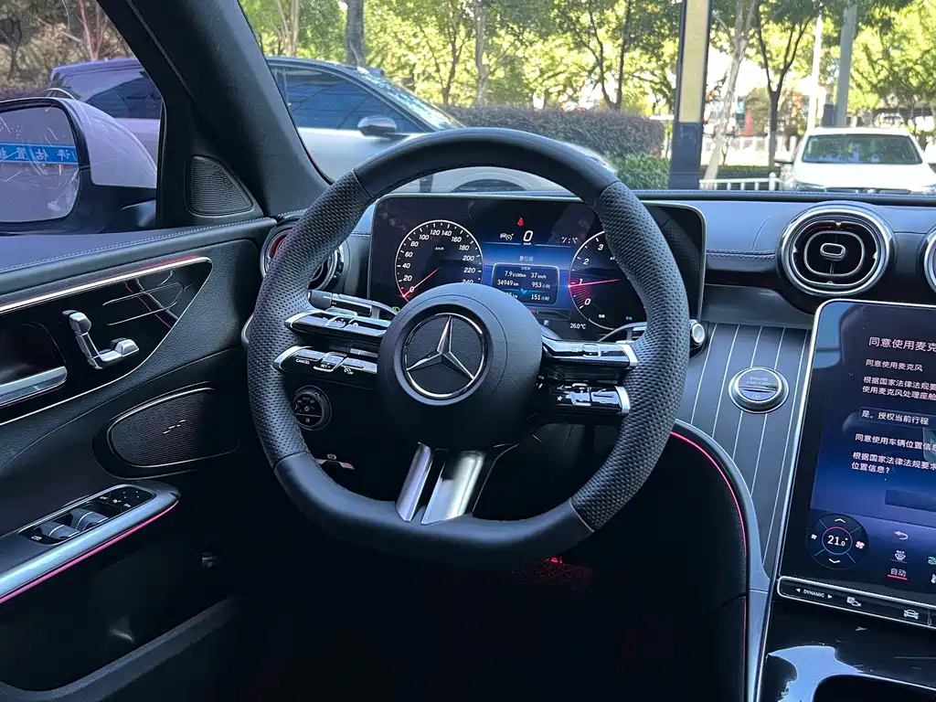 Mercedes-Benz C-Class — миниатюра 6