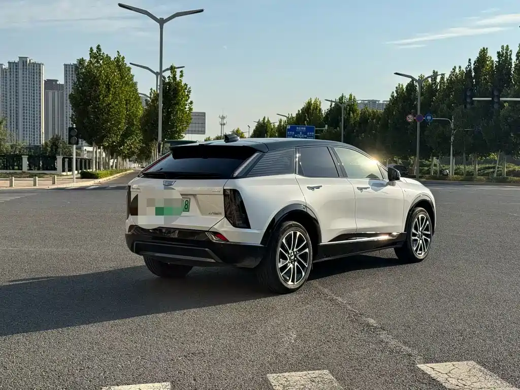 Cadillac IQ — миниатюра 4