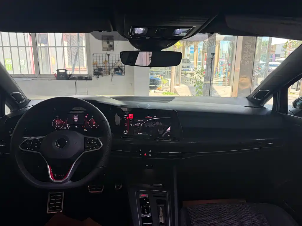 Volkswagen Golf GTI — миниатюра 12