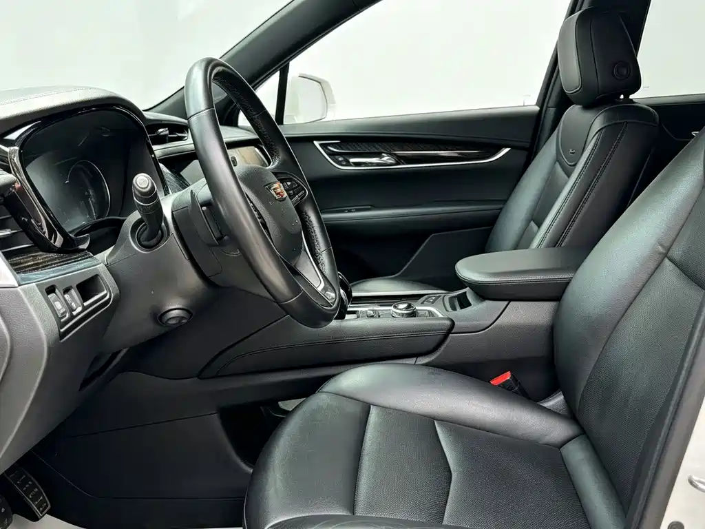 Cadillac XT6 — миниатюра 4