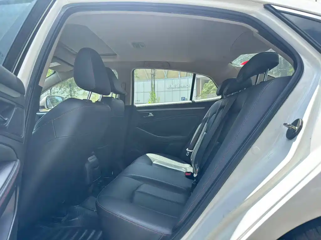 Bestune B70 2014 2.0L AT Luxury