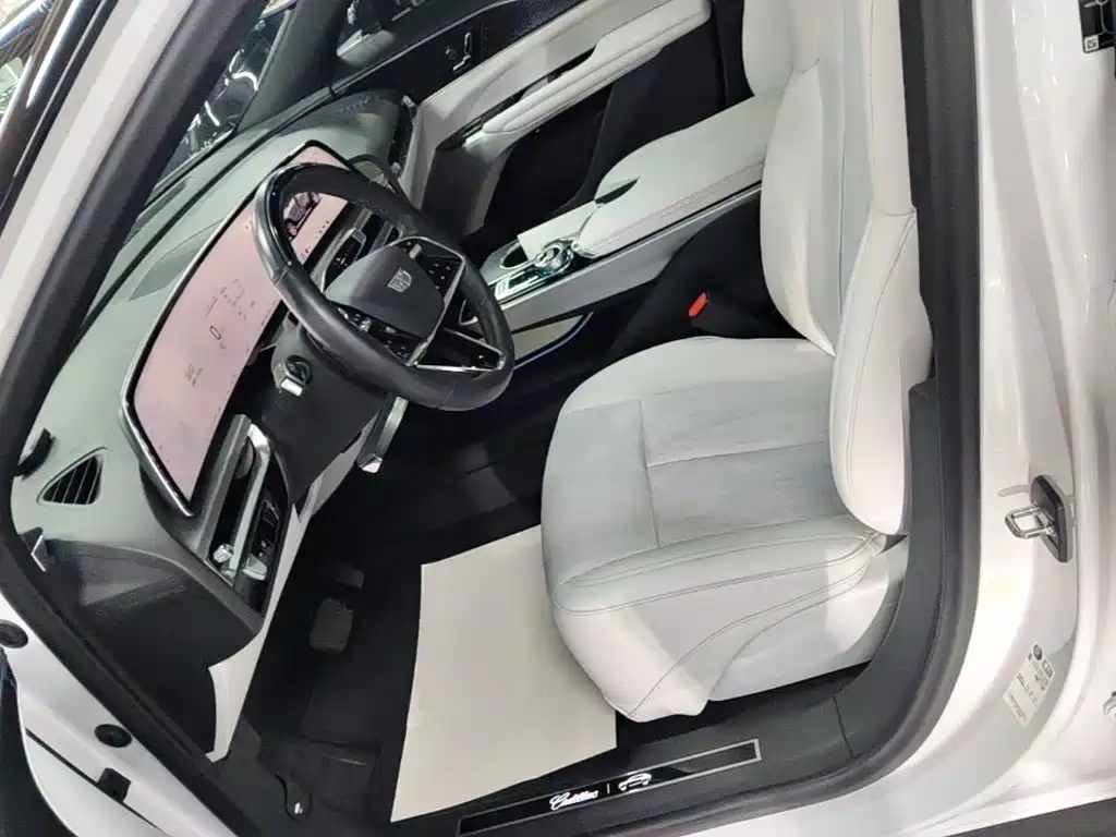 Cadillac Lyriq — миниатюра 15