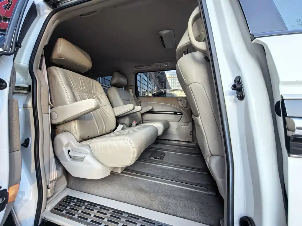 Honda Elysion — миниатюра 12
