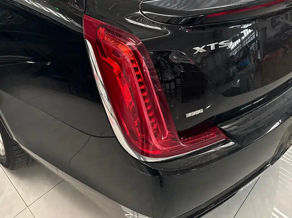 Cadillac XTS — миниатюра 6