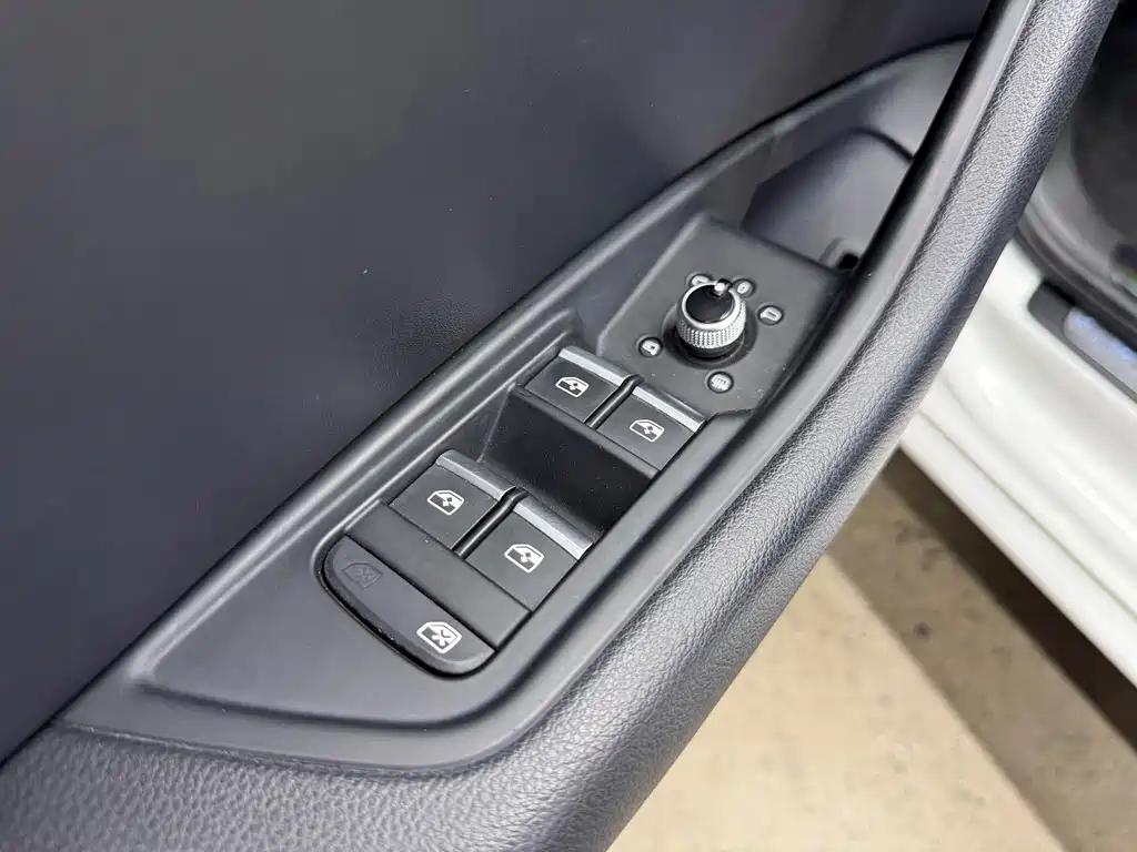 Audi A4L — миниатюра 20