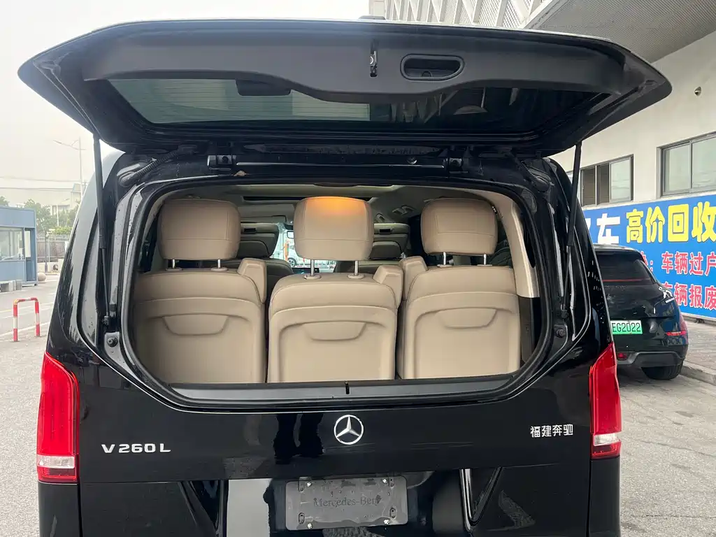 MERCEDES-BENZ V CLASS