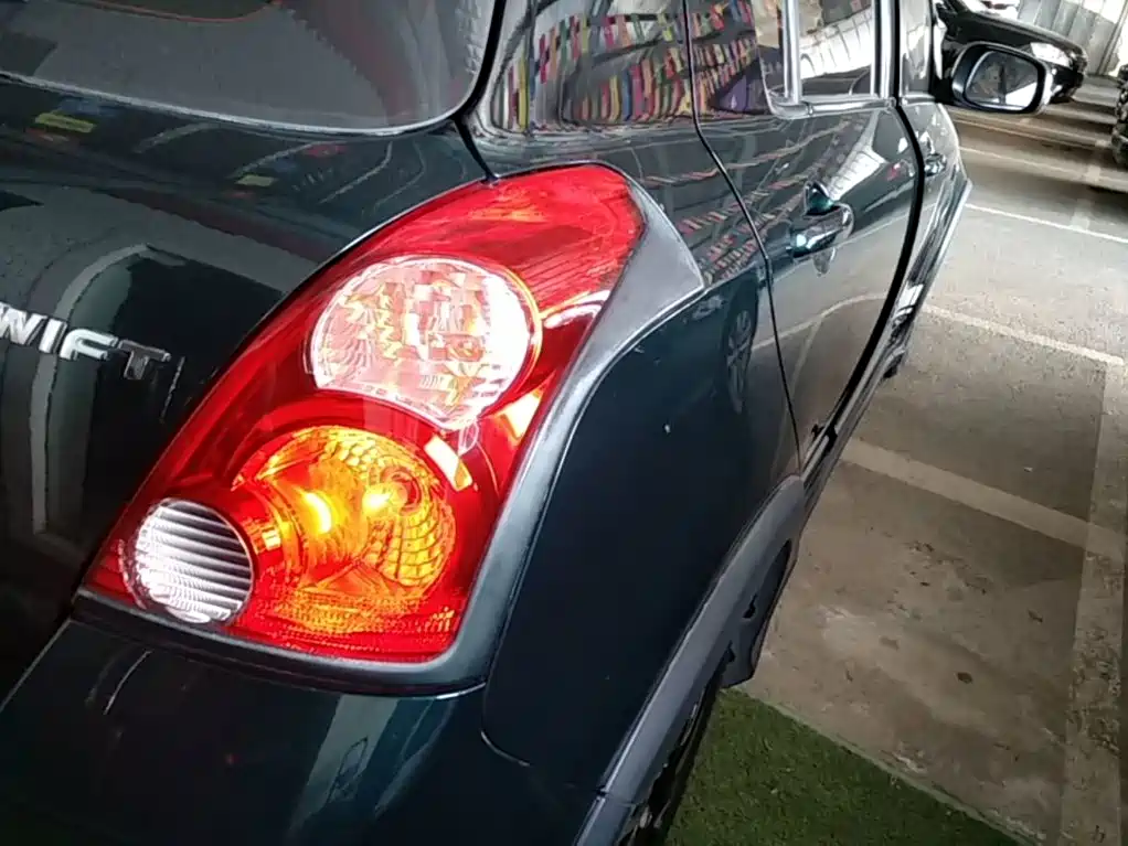 Suzuki Swift — миниатюра 8