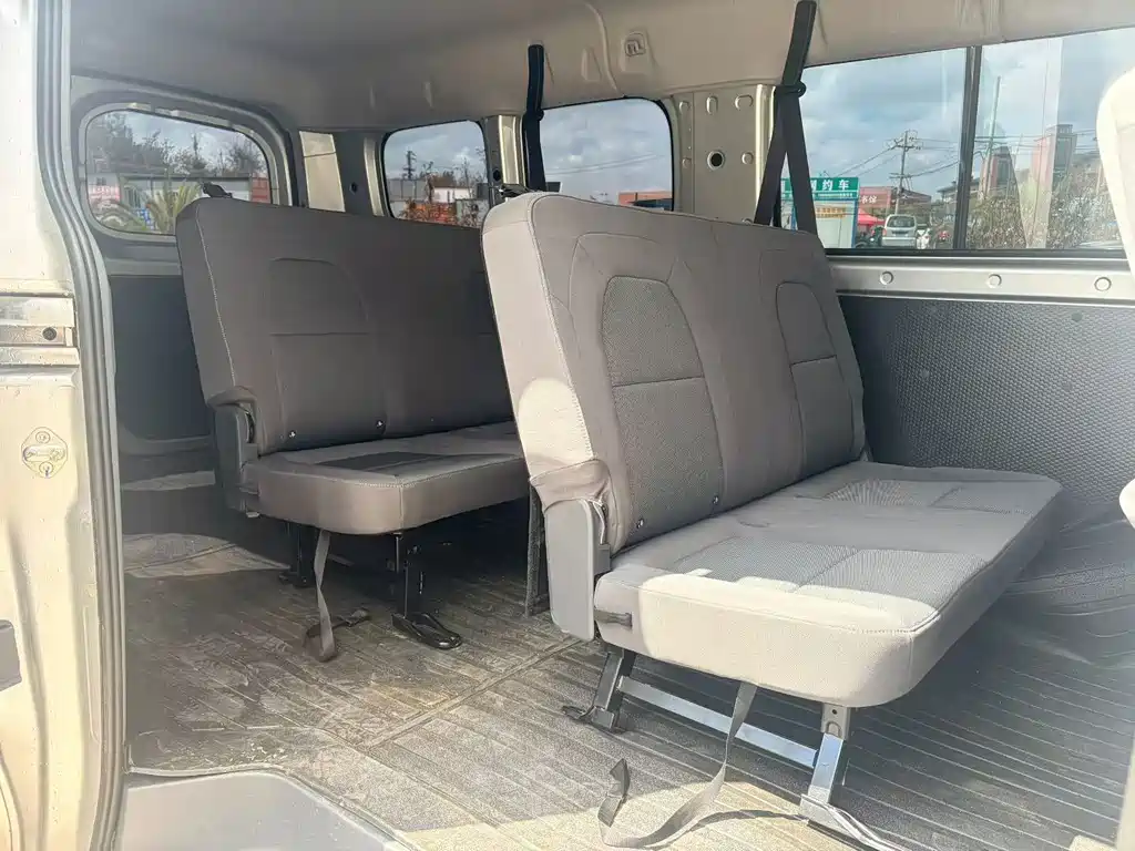 Wuling Yangguang Pro — миниатюра 6
