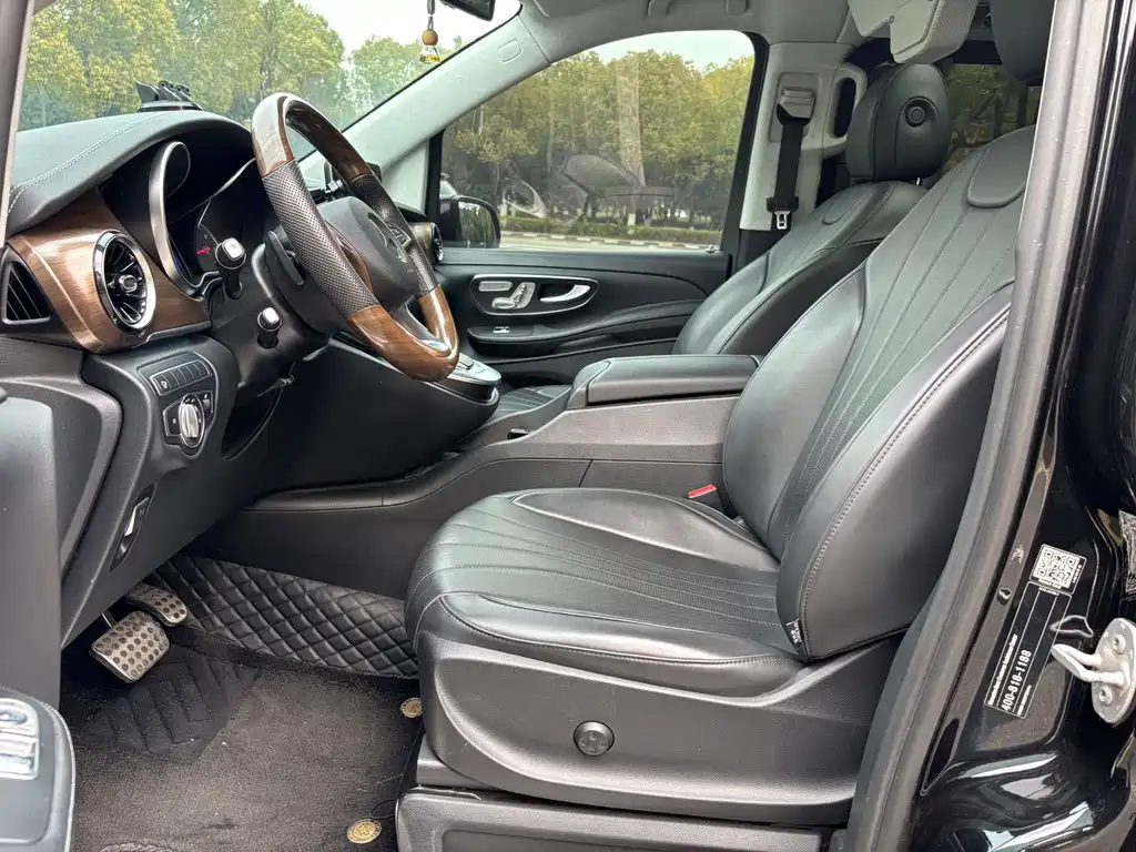 MERCEDES-BENZ V CLASS