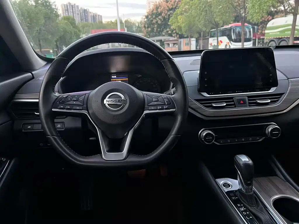 Nissan Teana — миниатюра 10
