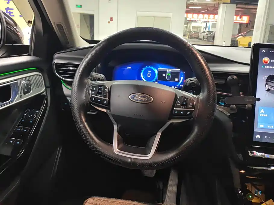 Ford Explorer — миниатюра 15