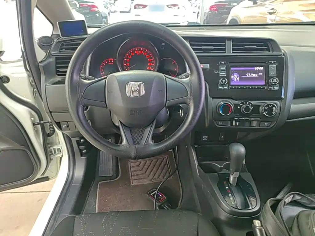Honda Fit — миниатюра 11