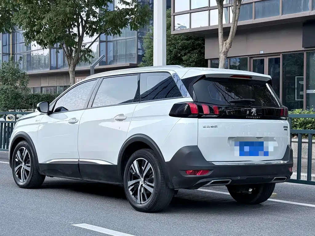 Peugeot 5008 — миниатюра 3