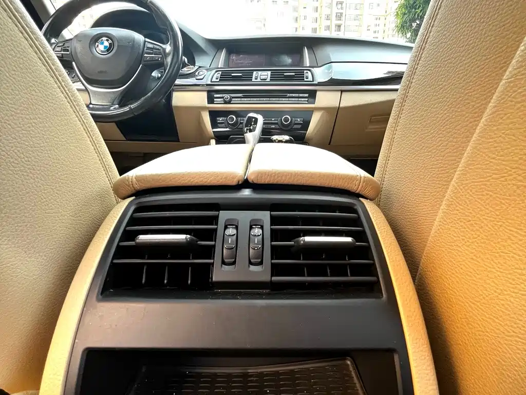 BMW 5 Series — миниатюра 18