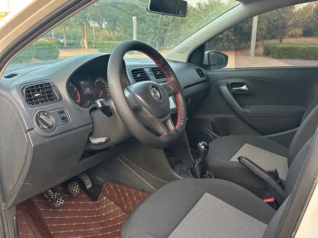 Volkswagen Polo — миниатюра 8