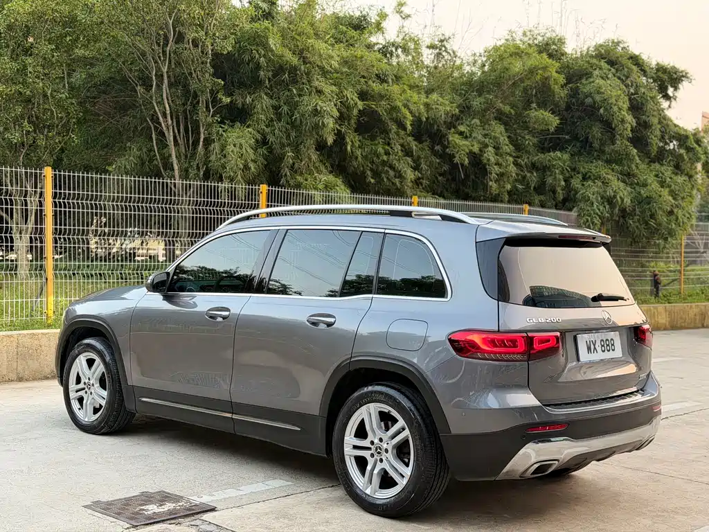 Mercedes-Benz GLB — миниатюра 9