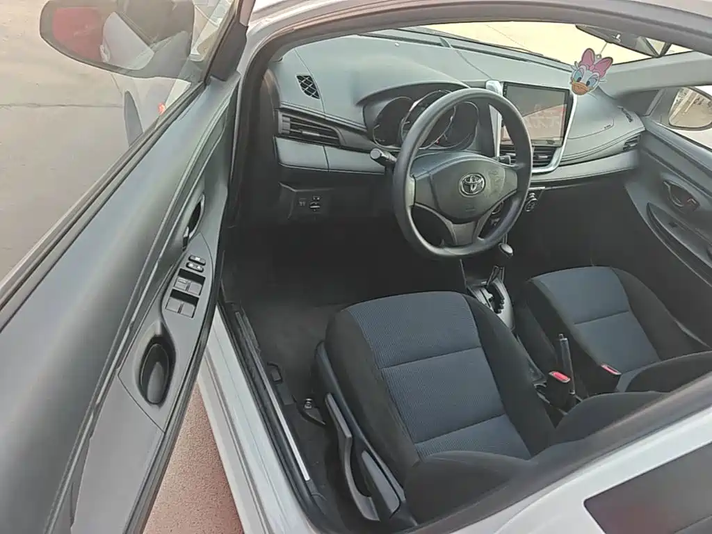 Toyota Yaris L — миниатюра 16