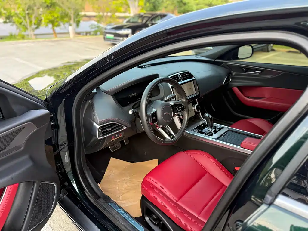 Jaguar XEL — миниатюра 6